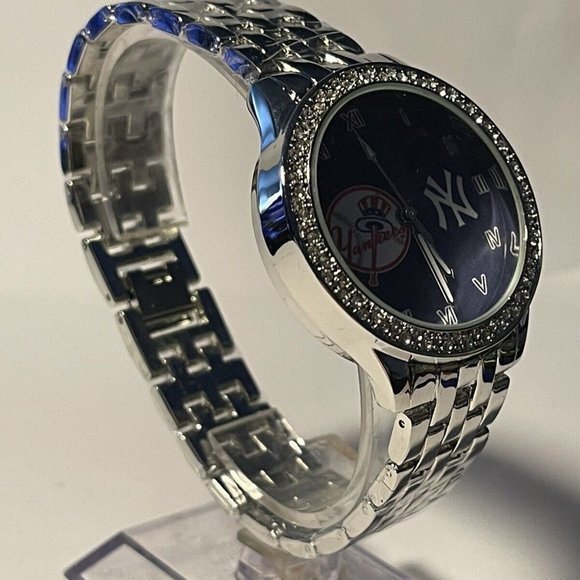 New York Yankees MLB Women's Luxury Watch !!!NEW!!! - Picture 7 of 9